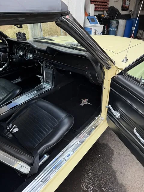 Ford Mustang 1967 confiée à Prestig’Clean pour un nettoyage complet